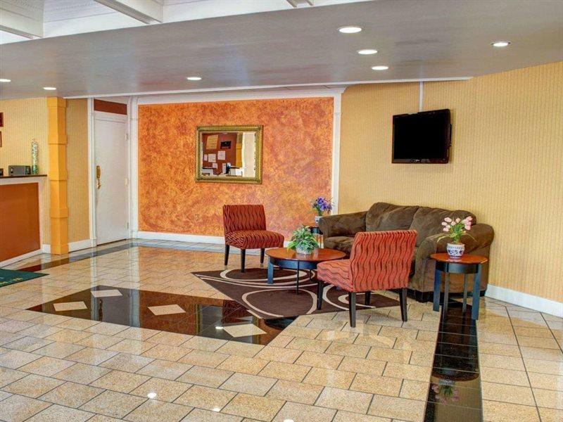 Quality Inn North Yellow Tavern Екстериор снимка