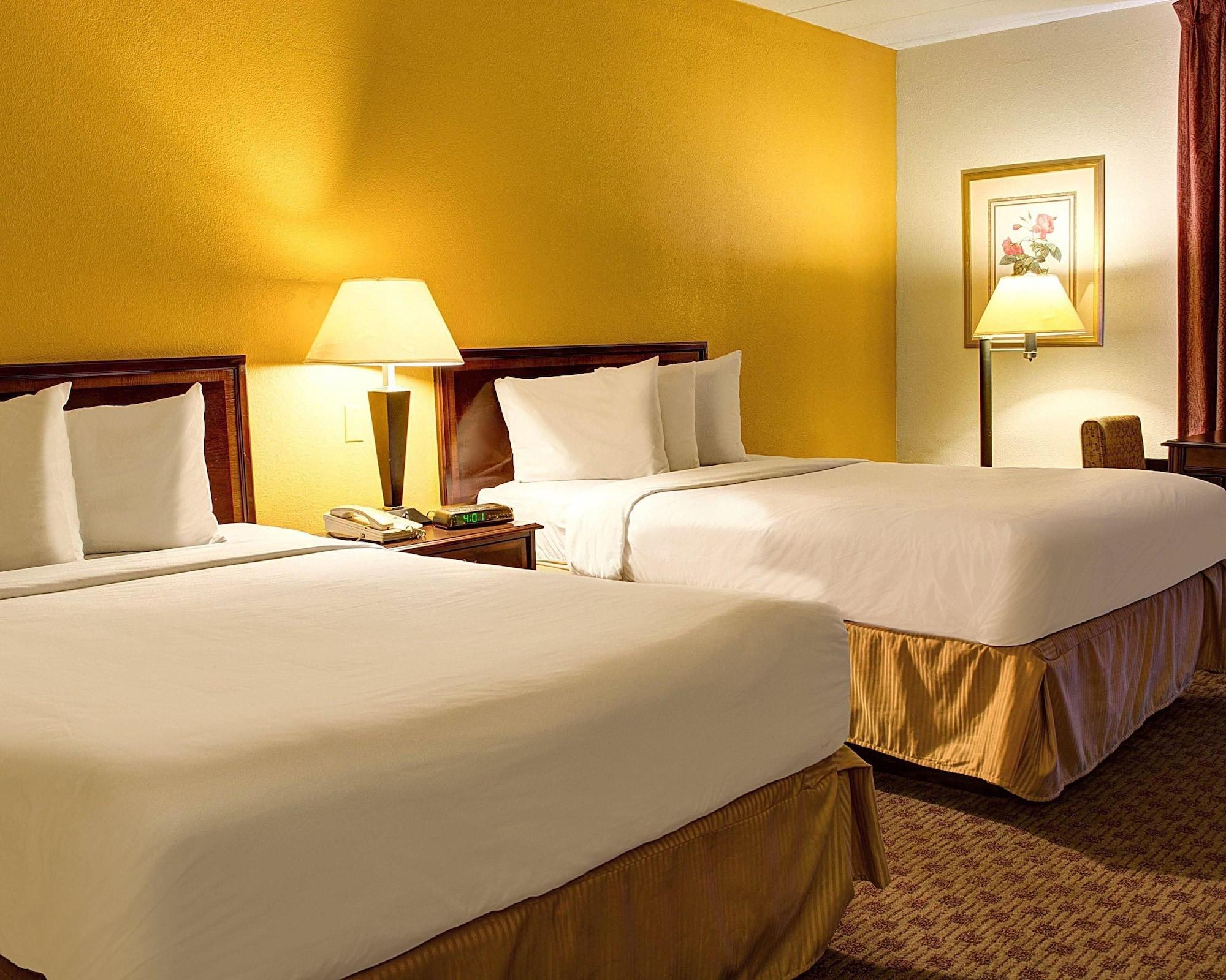 Quality Inn North Yellow Tavern Екстериор снимка