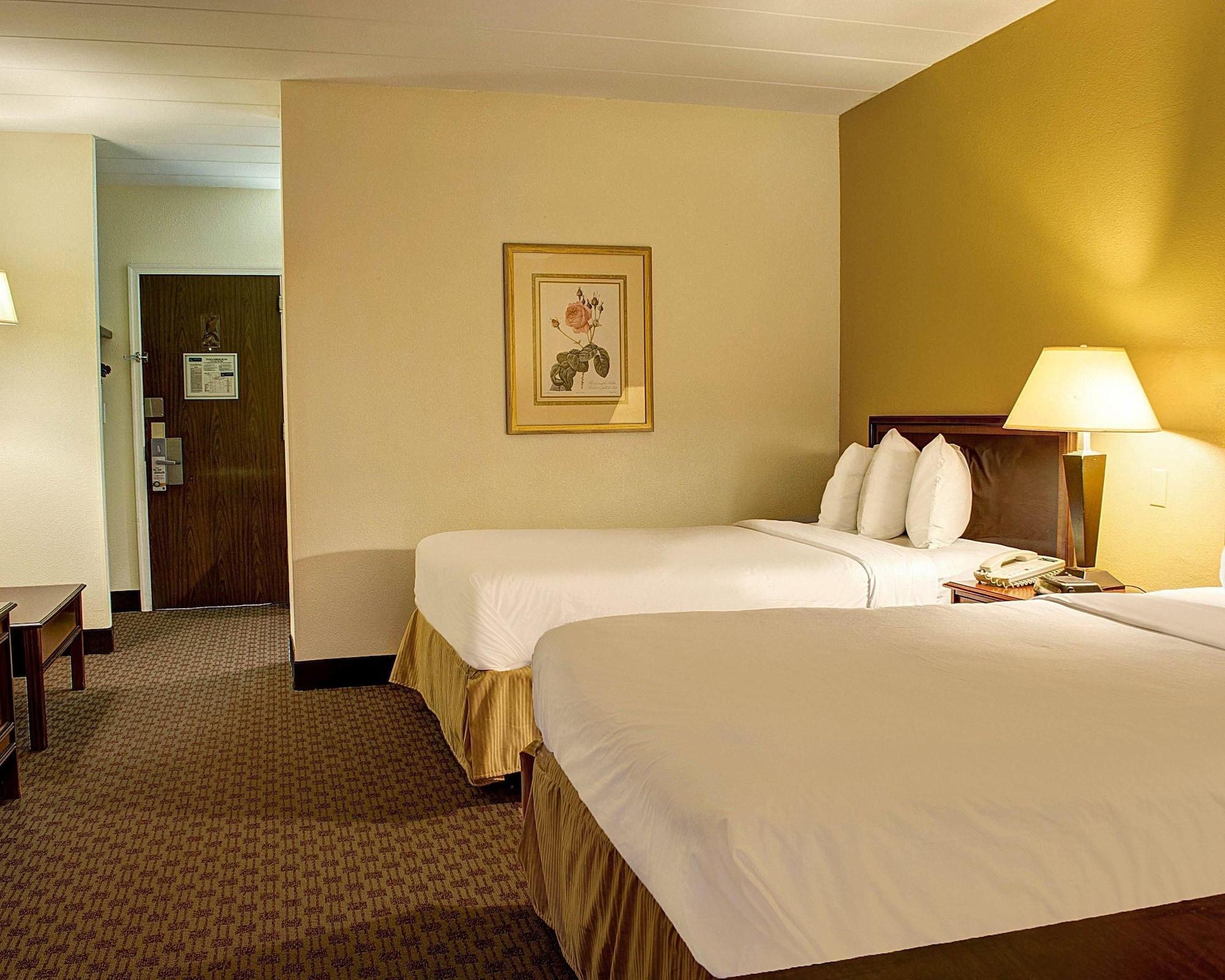 Quality Inn North Yellow Tavern Екстериор снимка