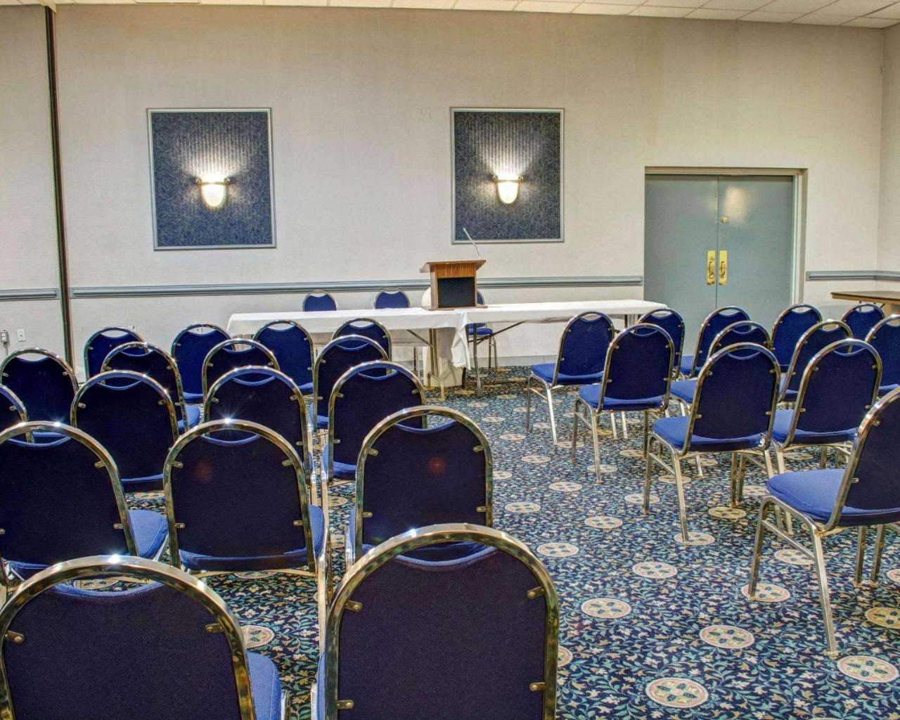 Quality Inn North Yellow Tavern Екстериор снимка