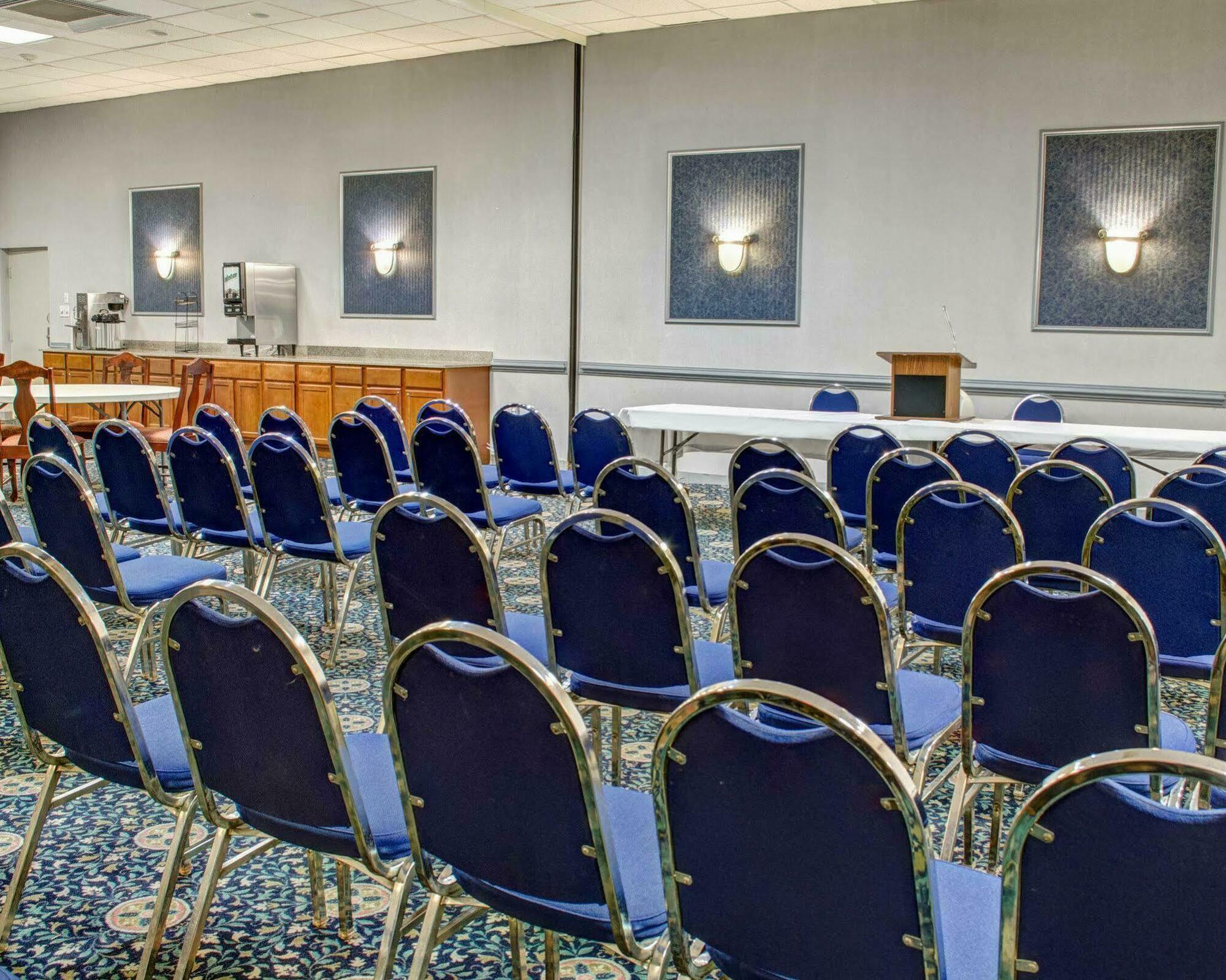 Quality Inn North Yellow Tavern Екстериор снимка